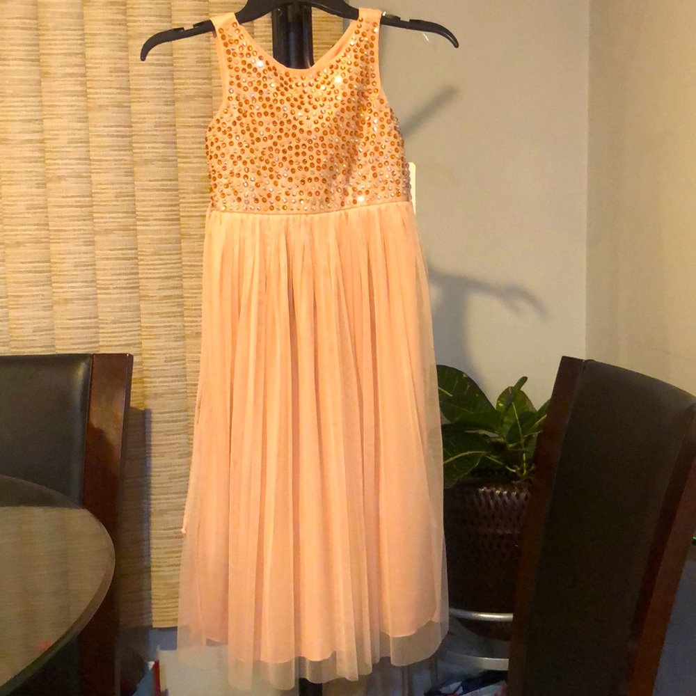 Girl’s dress